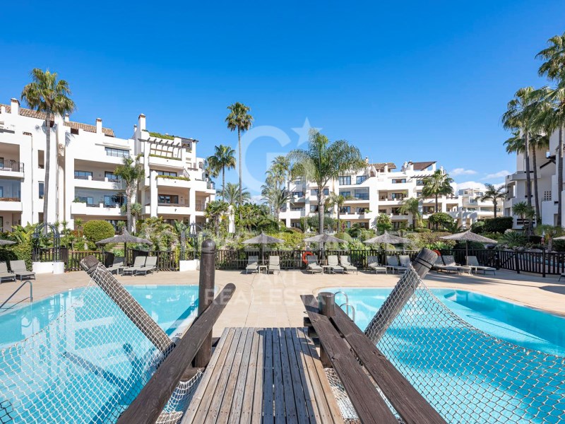 Estepona, Andalusia, ES, 3 Bedrooms Bedrooms, ,Residential,For Sale,1940839