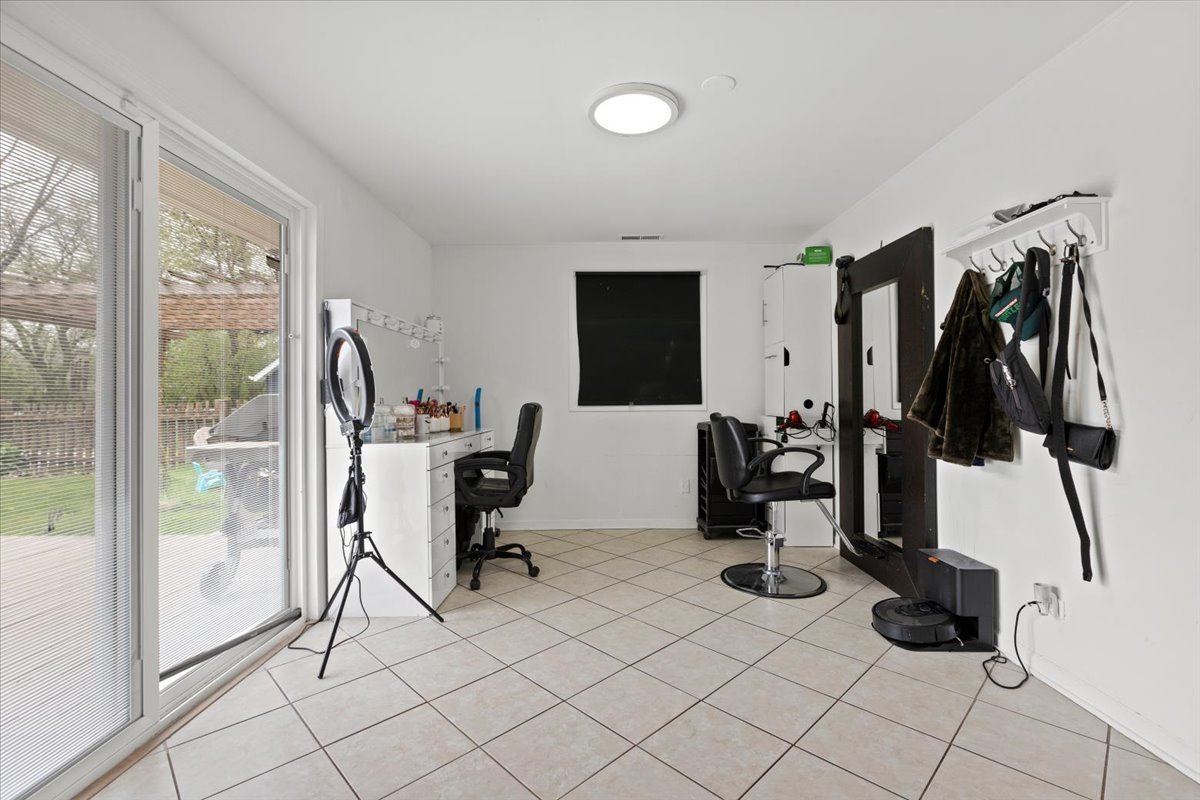 Schaumburg, Illinois, 60193, United States, 4 Bedrooms Bedrooms, ,3 BathroomsBathrooms,Residential,For Sale,1865850