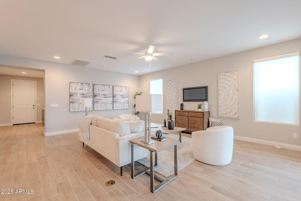 Buckeye, Arizona, 85396, United States, 2 Bedrooms Bedrooms, ,Residential,For Sale,1981579