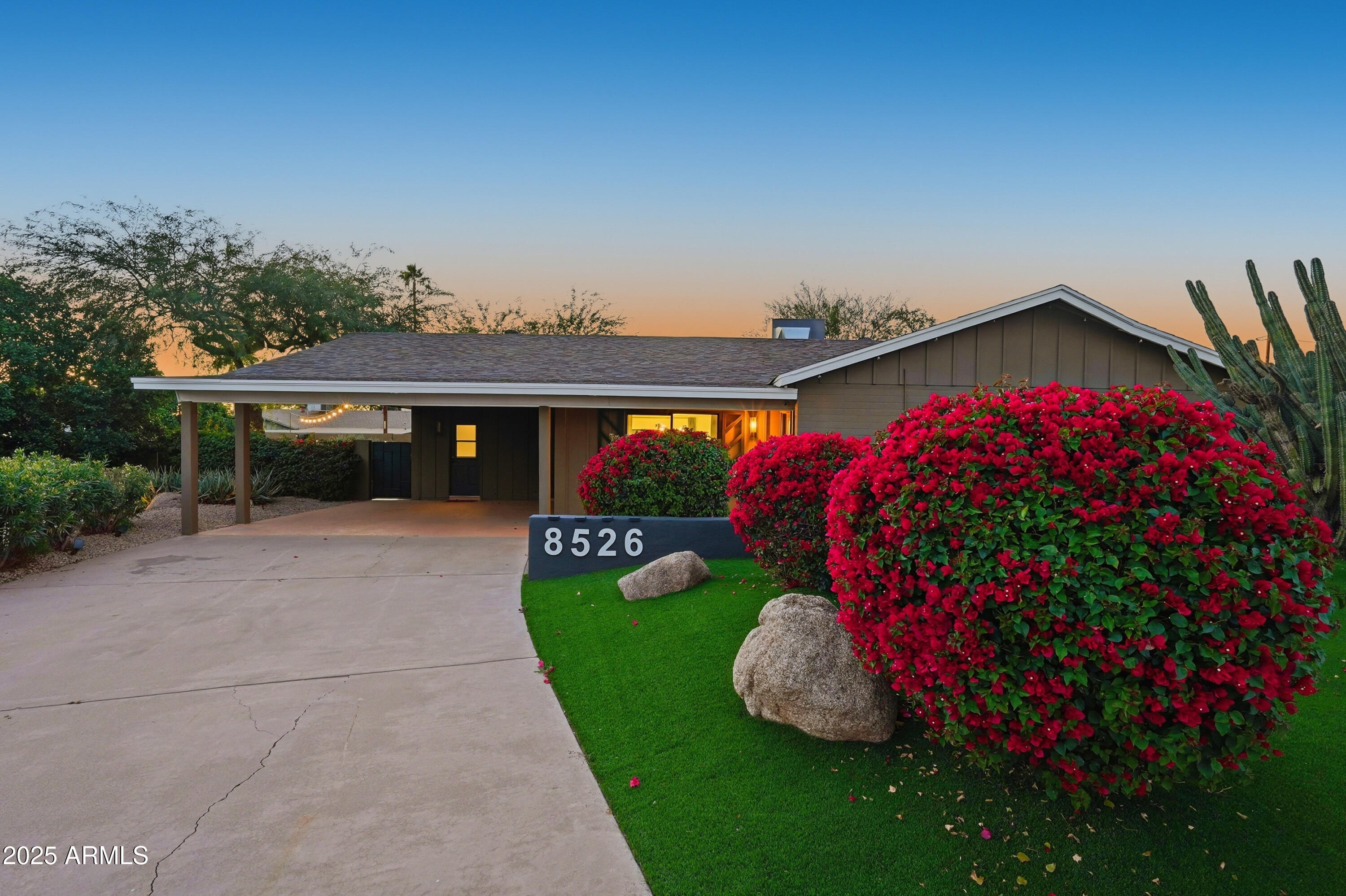 Scottsdale, Arizona, 85251, United States, 4 Bedrooms Bedrooms, ,2 BathroomsBathrooms,Residential,For Sale,2001861