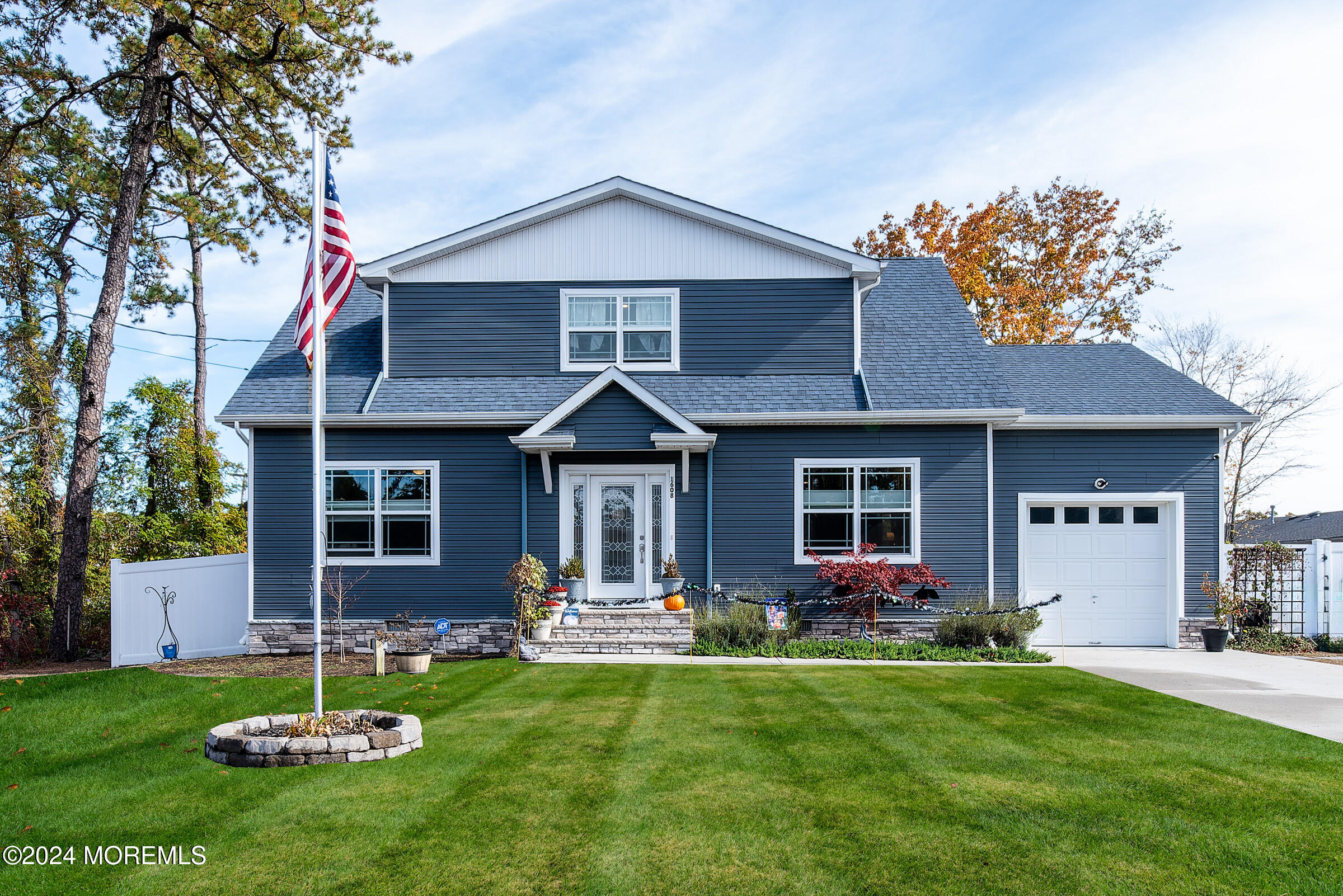 Toms River, New Jersey, 08757, United States, 3 Bedrooms Bedrooms, ,3 BathroomsBathrooms,Residential,For Sale,1974663