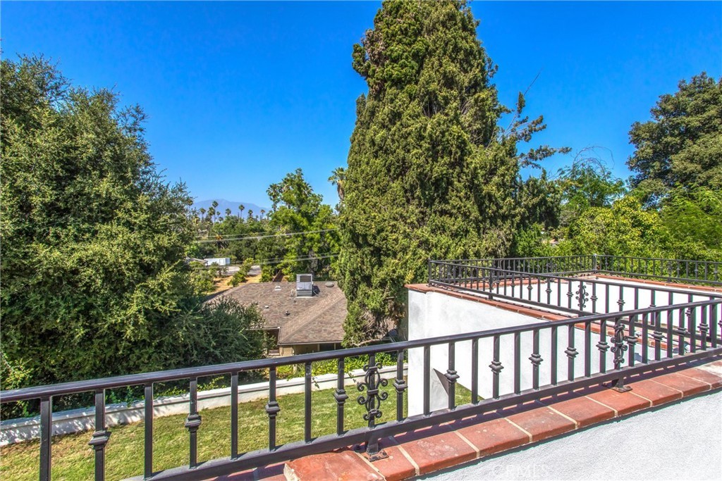 Redlands, California, 92373, United States, 5 Bedrooms Bedrooms, ,4 BathroomsBathrooms,Residential,For Sale,1982163