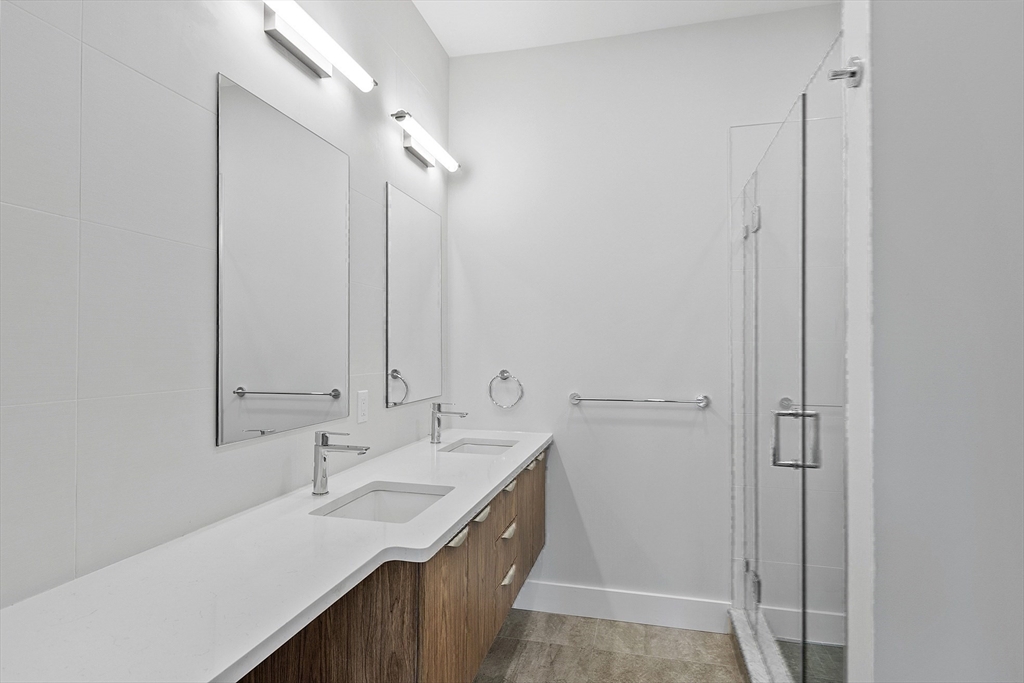 Somerville, Massachusetts, 02143, United States, 2 Bedrooms Bedrooms, ,2 BathroomsBathrooms,Residential,For Sale,1938695