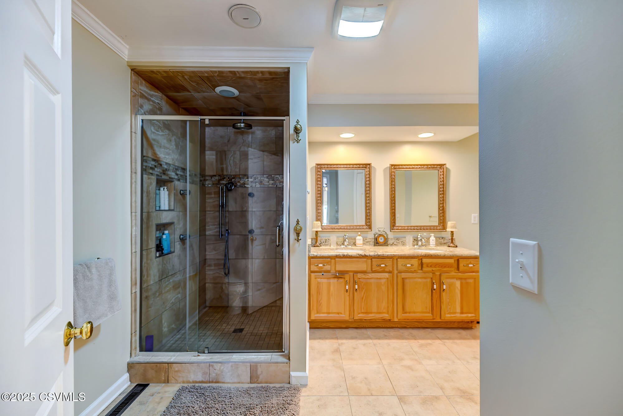 Bloomsburg, Pennsylvania, 17815, United States, 3 Bedrooms Bedrooms, ,3 BathroomsBathrooms,Residential,For Sale,1979185