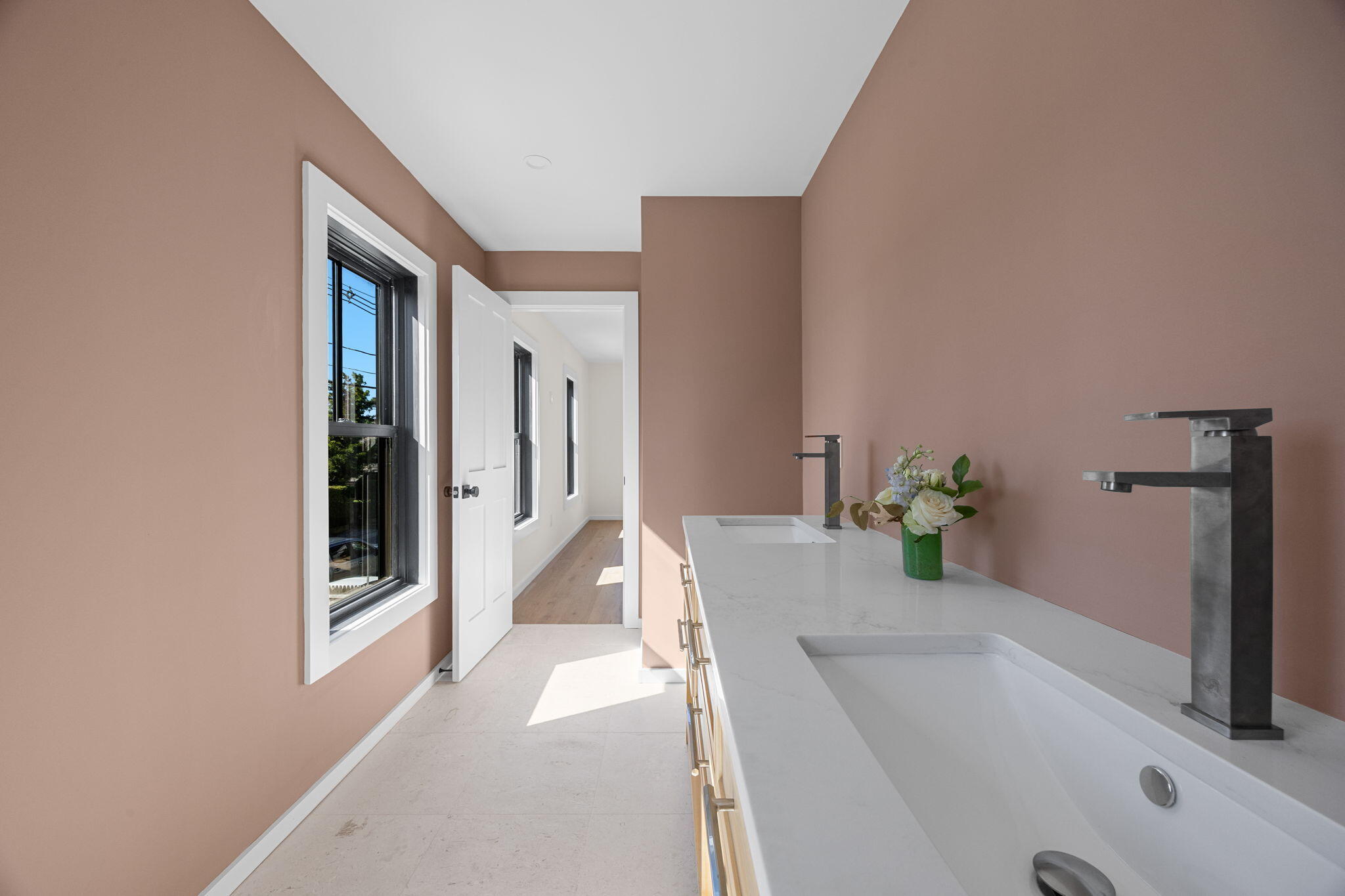  East End New Construction with Bay Views - 物件實景