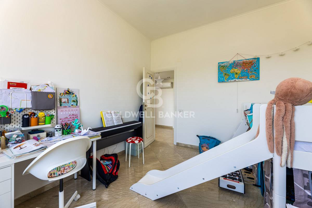 Roma, Roma, 00100, IT, 3 Bedrooms Bedrooms, ,2 BathroomsBathrooms,Residential,For Sale,1806018