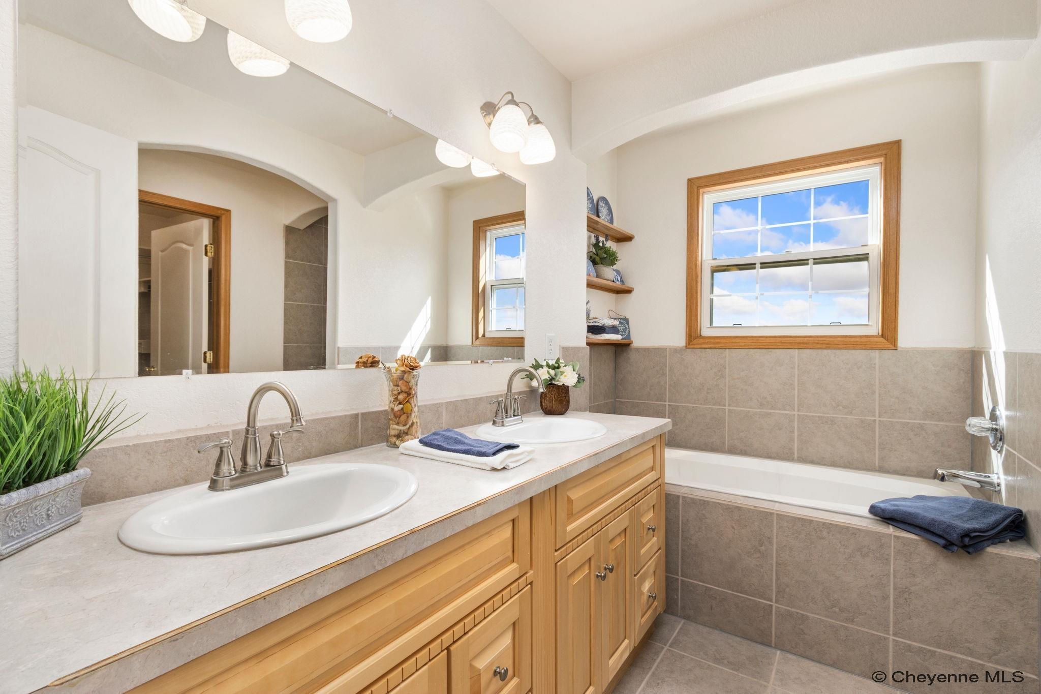 Cheyenne, Wyoming, 82009, United States, 3 Bedrooms Bedrooms, ,3 BathroomsBathrooms,Residential,For Sale,1968825