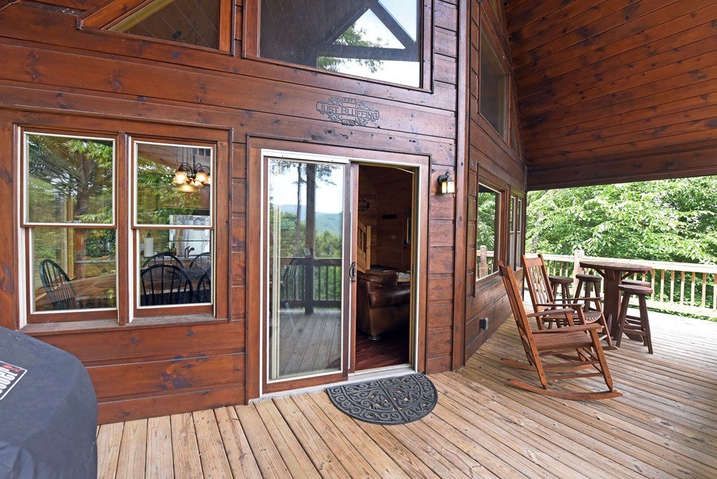 Blue Ridge, Georgia, 30513, United States, 3 Bedrooms Bedrooms, ,2 BathroomsBathrooms,Residential,For Sale,1859730