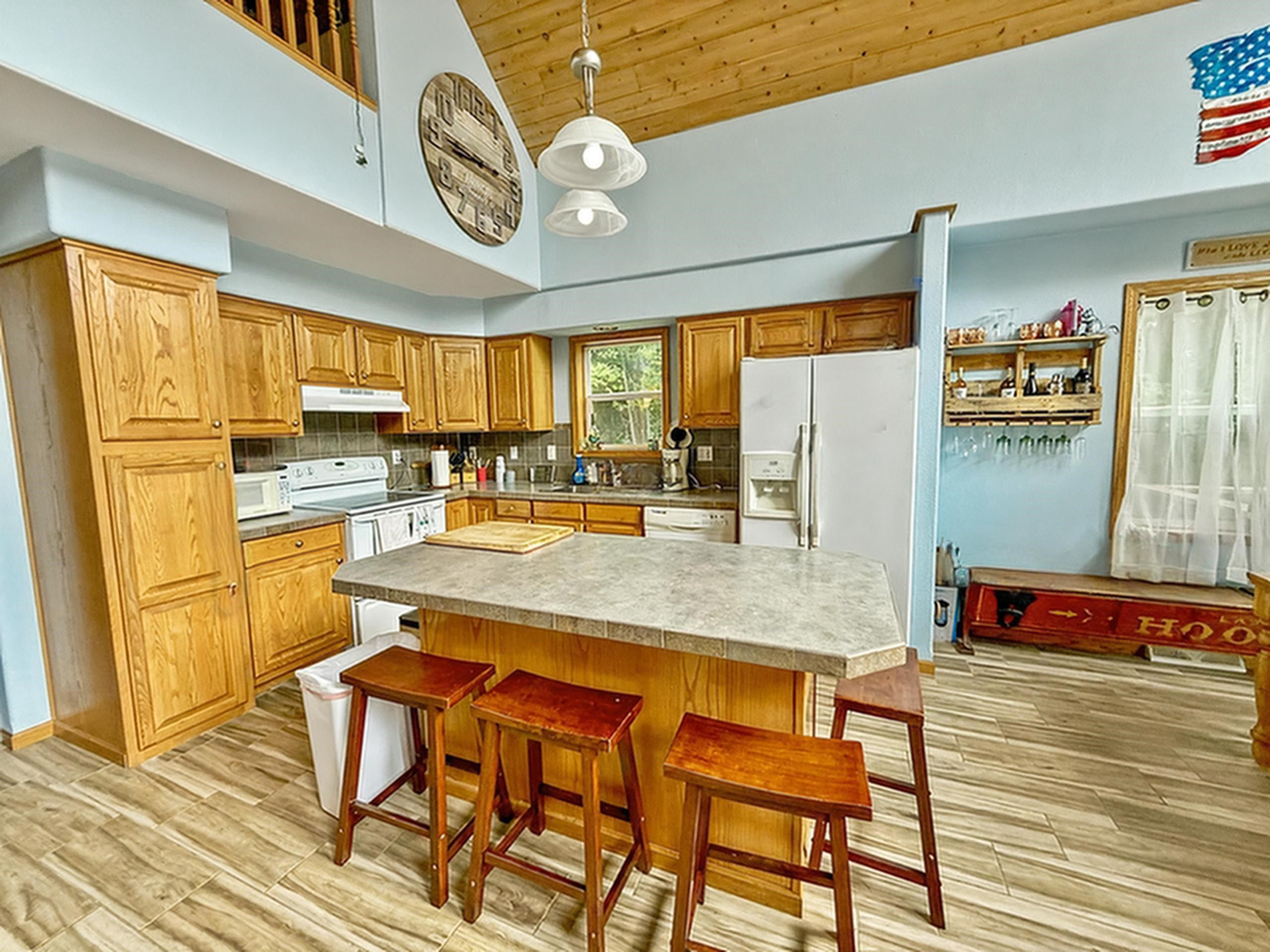 PEMBINE, Wisconsin, 54156, United States, 5 Bedrooms Bedrooms, ,4 BathroomsBathrooms,Residential,For Sale,1956450