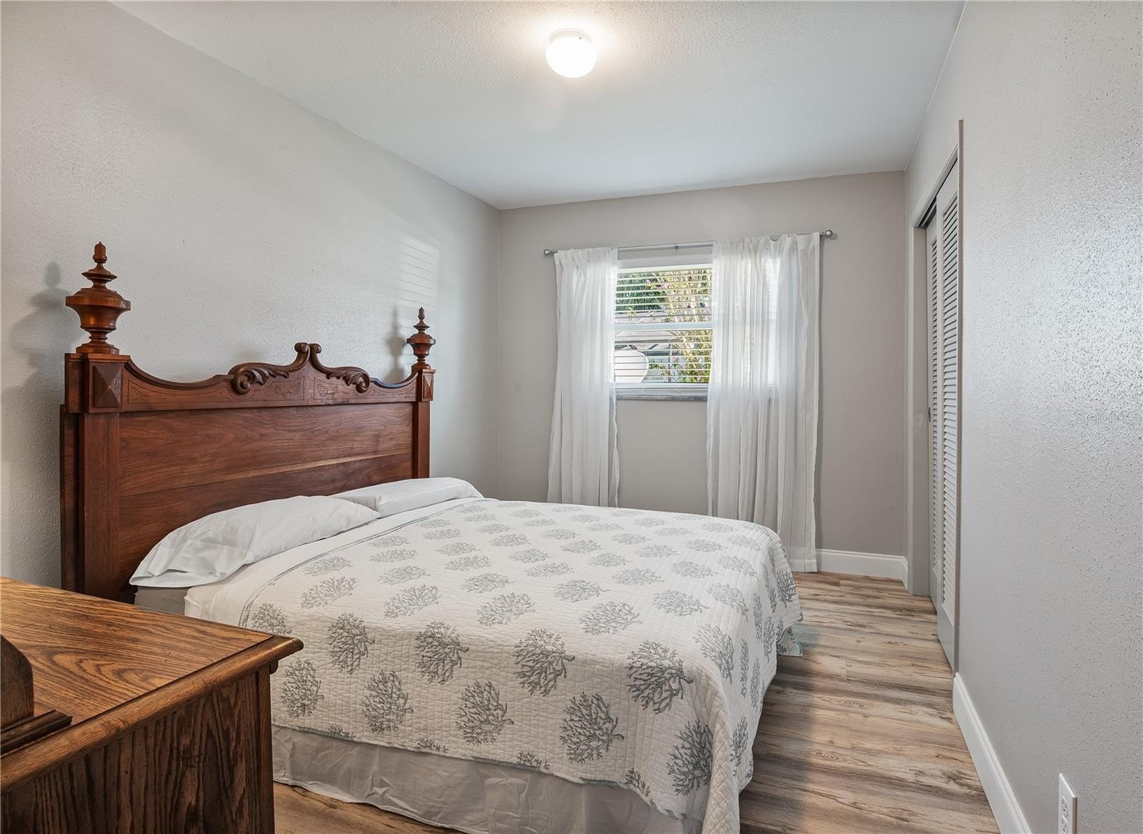 SEMINOLE, Florida, 33772, United States, 3 Bedrooms Bedrooms, ,2 BathroomsBathrooms,Residential,For Sale,1981343