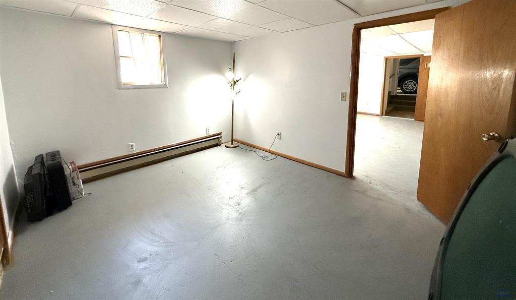 Hot Springs, South Dakota, 57747, United States, 5 Bedrooms Bedrooms, ,3 BathroomsBathrooms,Residential,For Sale,1928045