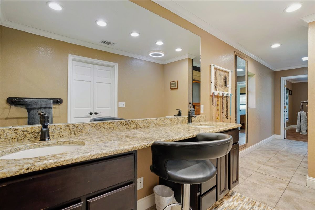 Savoy, Texas, 75479, United States, 3 Bedrooms Bedrooms, ,2 BathroomsBathrooms,Residential,For Sale,1979874