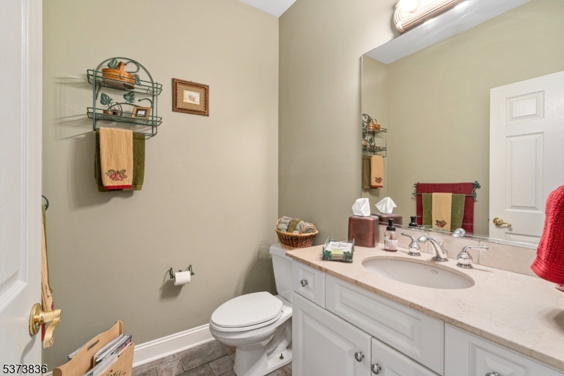 Hardyston Township, New Jersey, 07460, United States, 4 Bedrooms Bedrooms, ,4 BathroomsBathrooms,Residential,For Sale,1900804