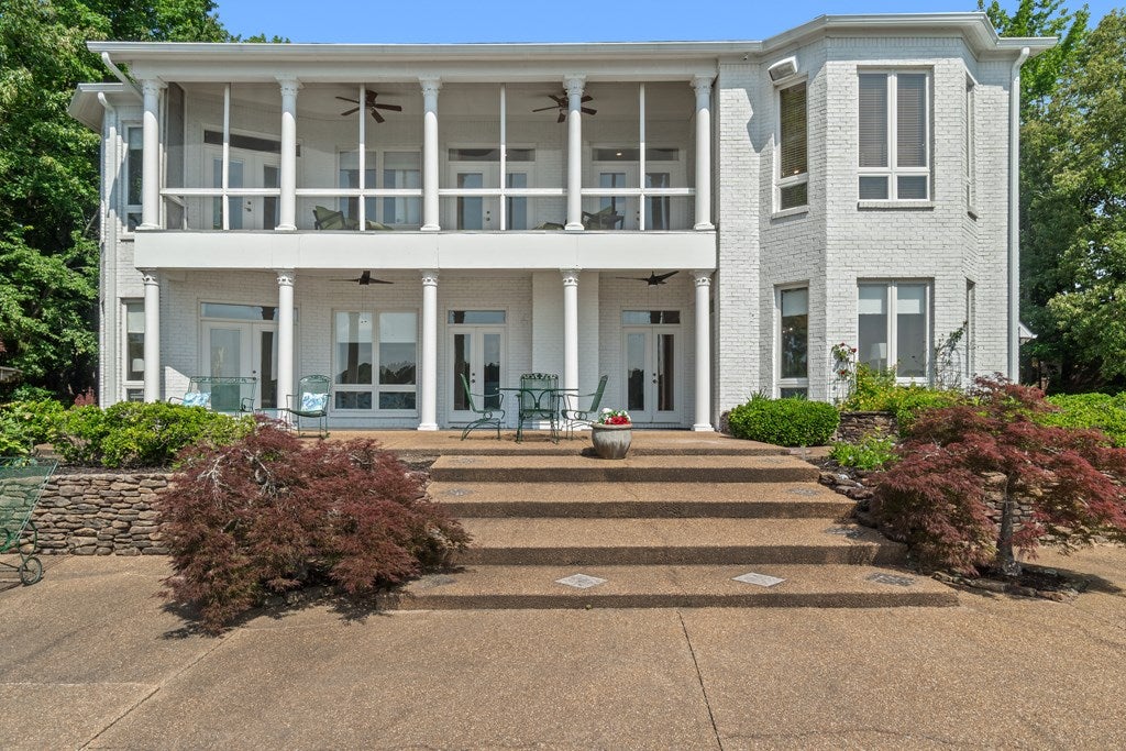 OXFORD, Mississippi, 38655, United States, 5 Bedrooms Bedrooms, ,6 BathroomsBathrooms,Residential,For Sale,1858310