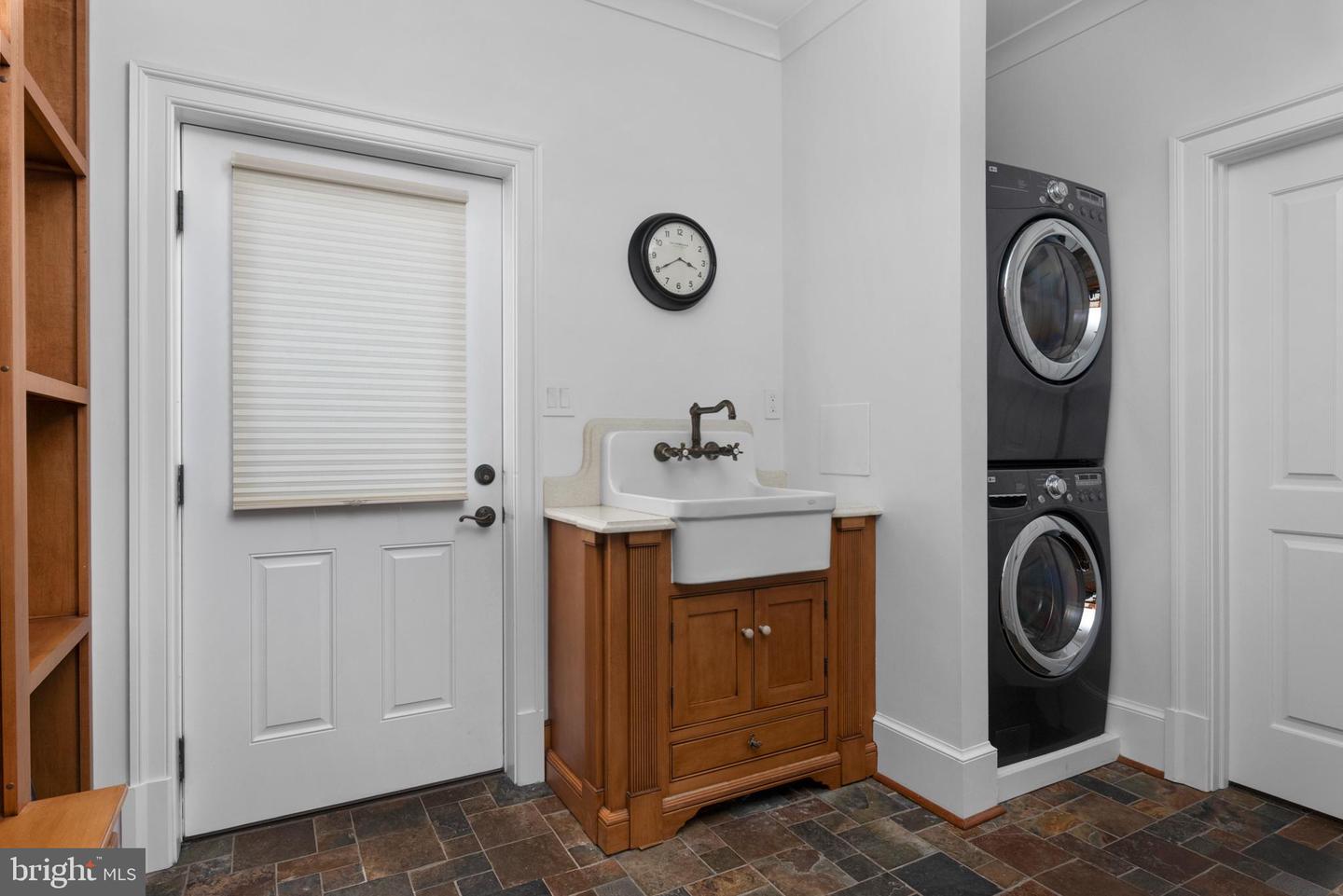 Annapolis, Maryland, 21401, United States, 6 Bedrooms Bedrooms, ,9 BathroomsBathrooms,Residential,For Sale,1744744