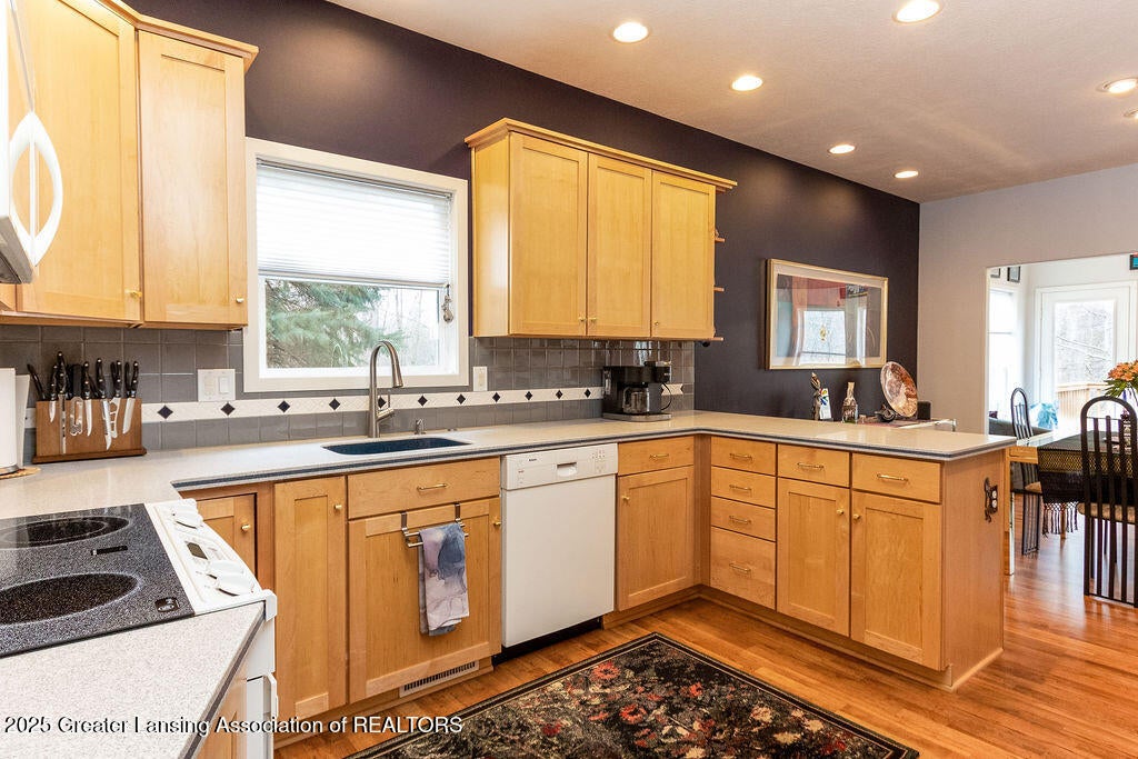 East Lansing, Michigan, 48823, United States, 3 Bedrooms Bedrooms, ,Residential,For Sale,1762272