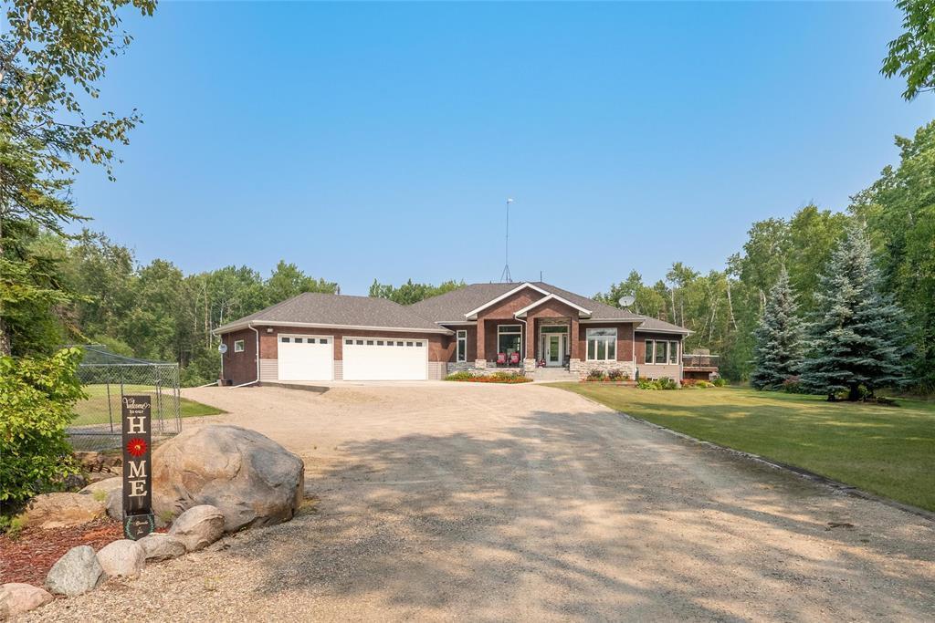 BALSAM BAY, Manitoba, R0E 0B0, CA, 4 Bedrooms Bedrooms, ,3 BathroomsBathrooms,Residential,For Sale,1913140
