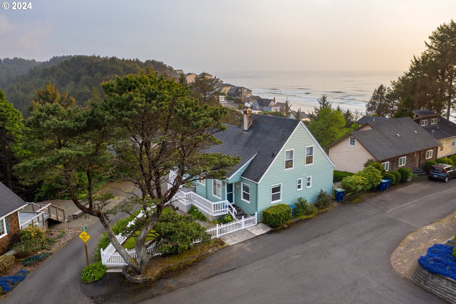 Lincoln City, Oregon, 97367, United States, 3 Bedrooms Bedrooms, ,2 BathroomsBathrooms,Residential,For Sale,1735832
