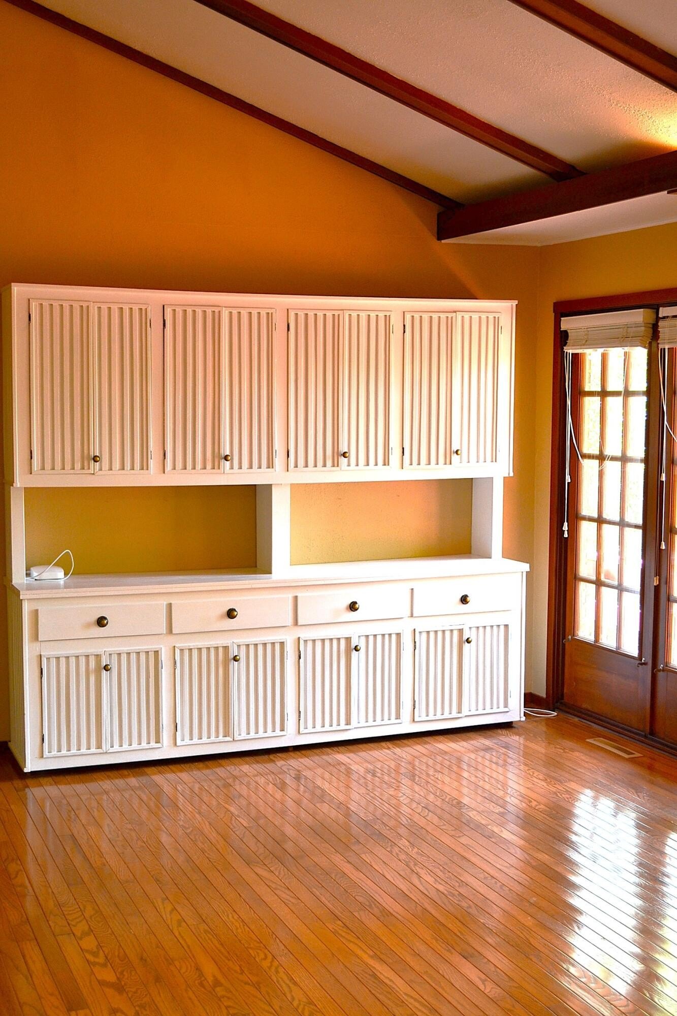 Lewisburg, West Virginia, 24901, United States, 6 Bedrooms Bedrooms, ,3 BathroomsBathrooms,Residential,For Sale,1940620