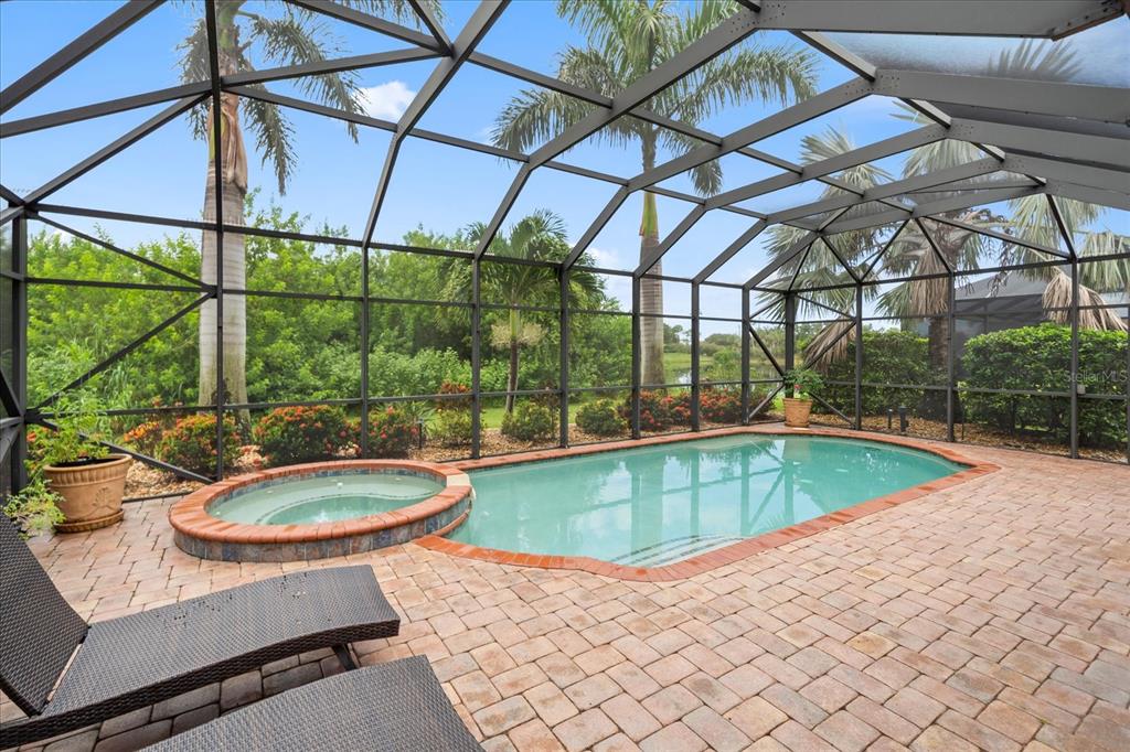 Bradenton, Florida, 34212, United States, 3 Bedrooms Bedrooms, ,2 BathroomsBathrooms,Residential,For Sale,1927218