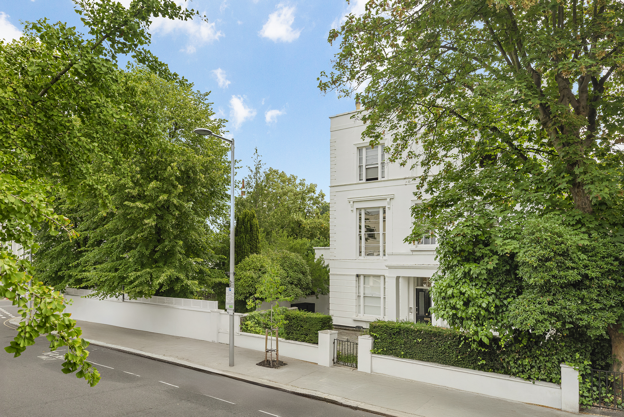 A magnificent white stucco villa offering an exceptional opportunity on the icon - 物件實景