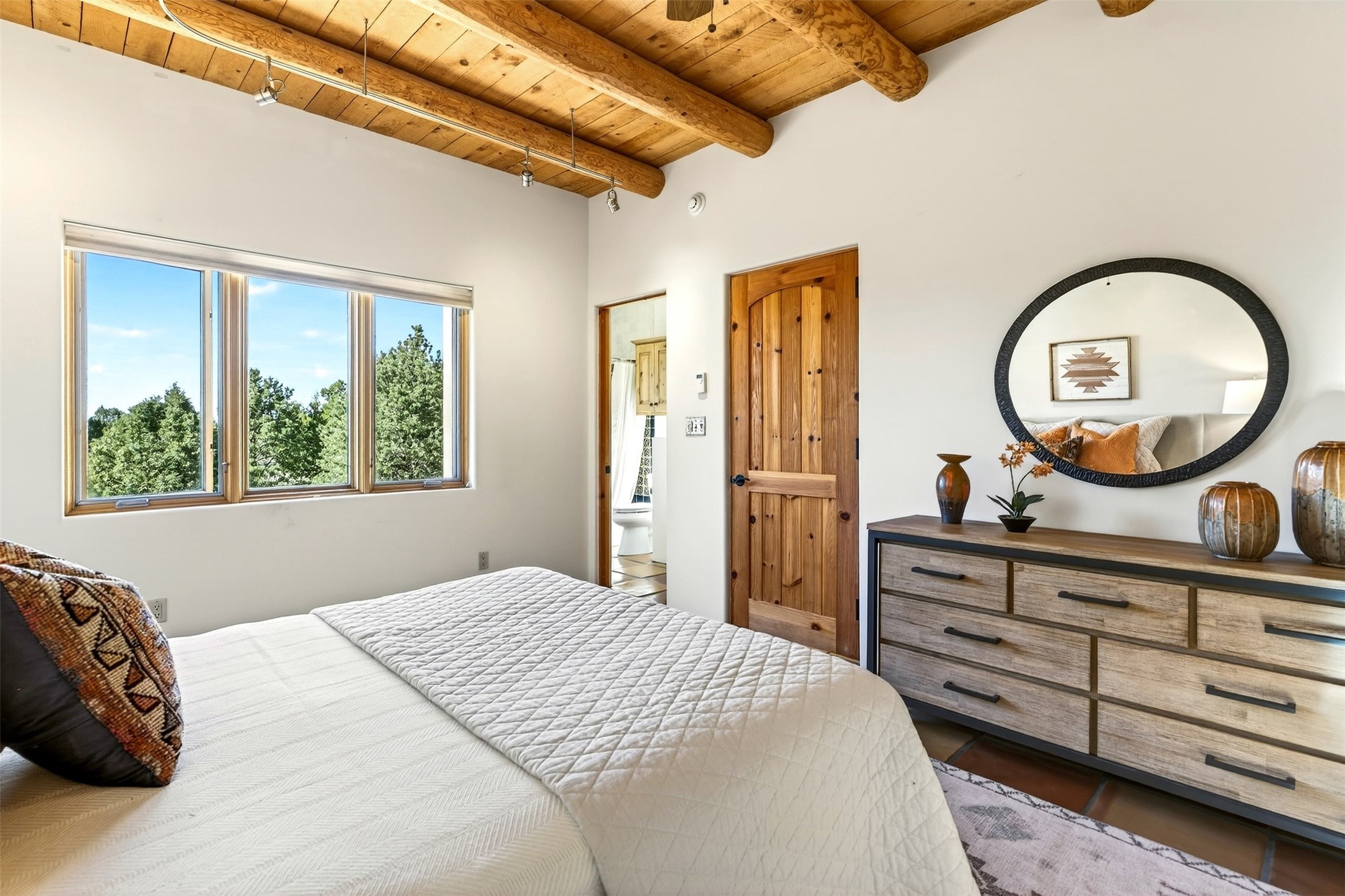  8 Ridgetop Circle - 物件實景