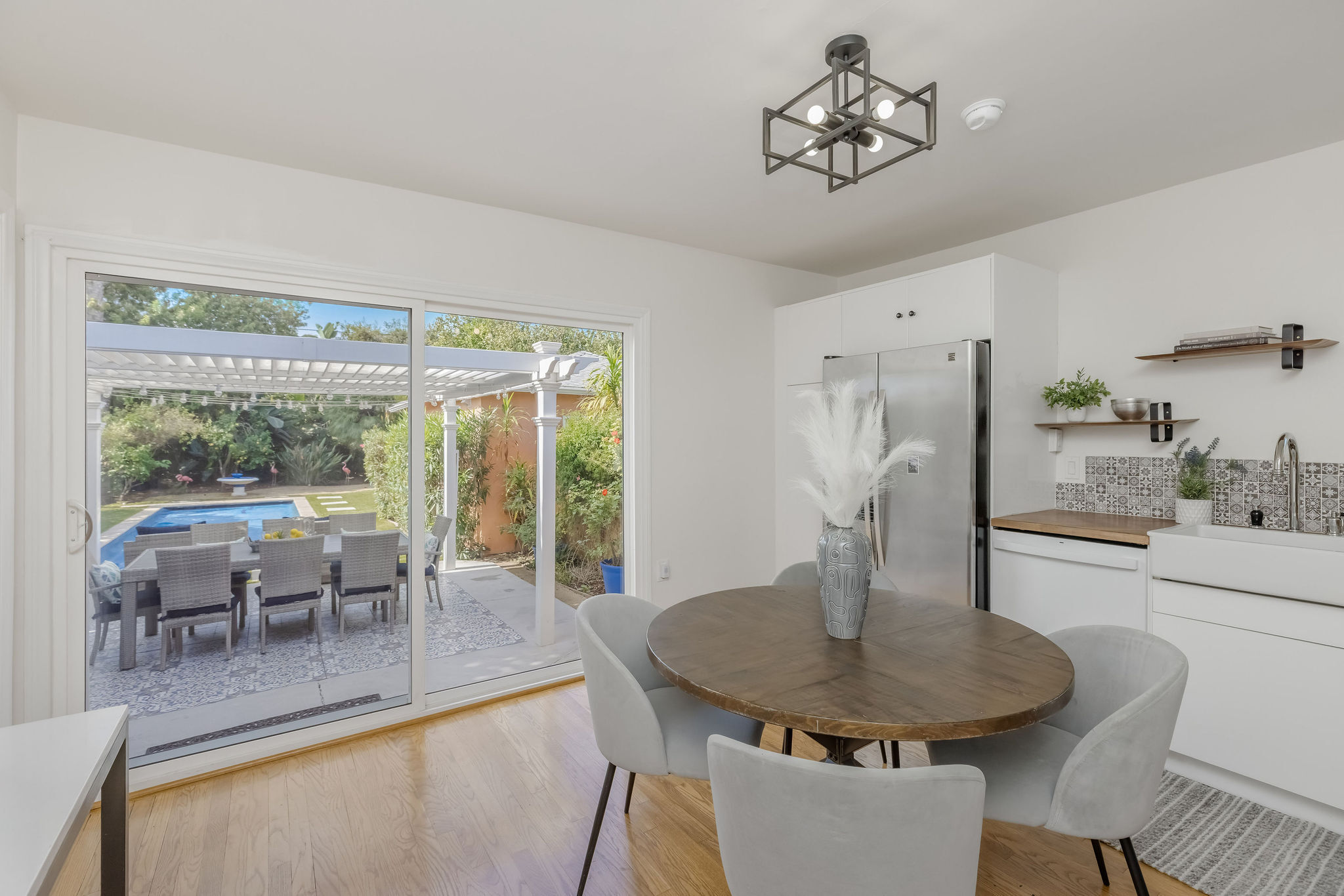  4931 Coolidge Ave - 物件實景
