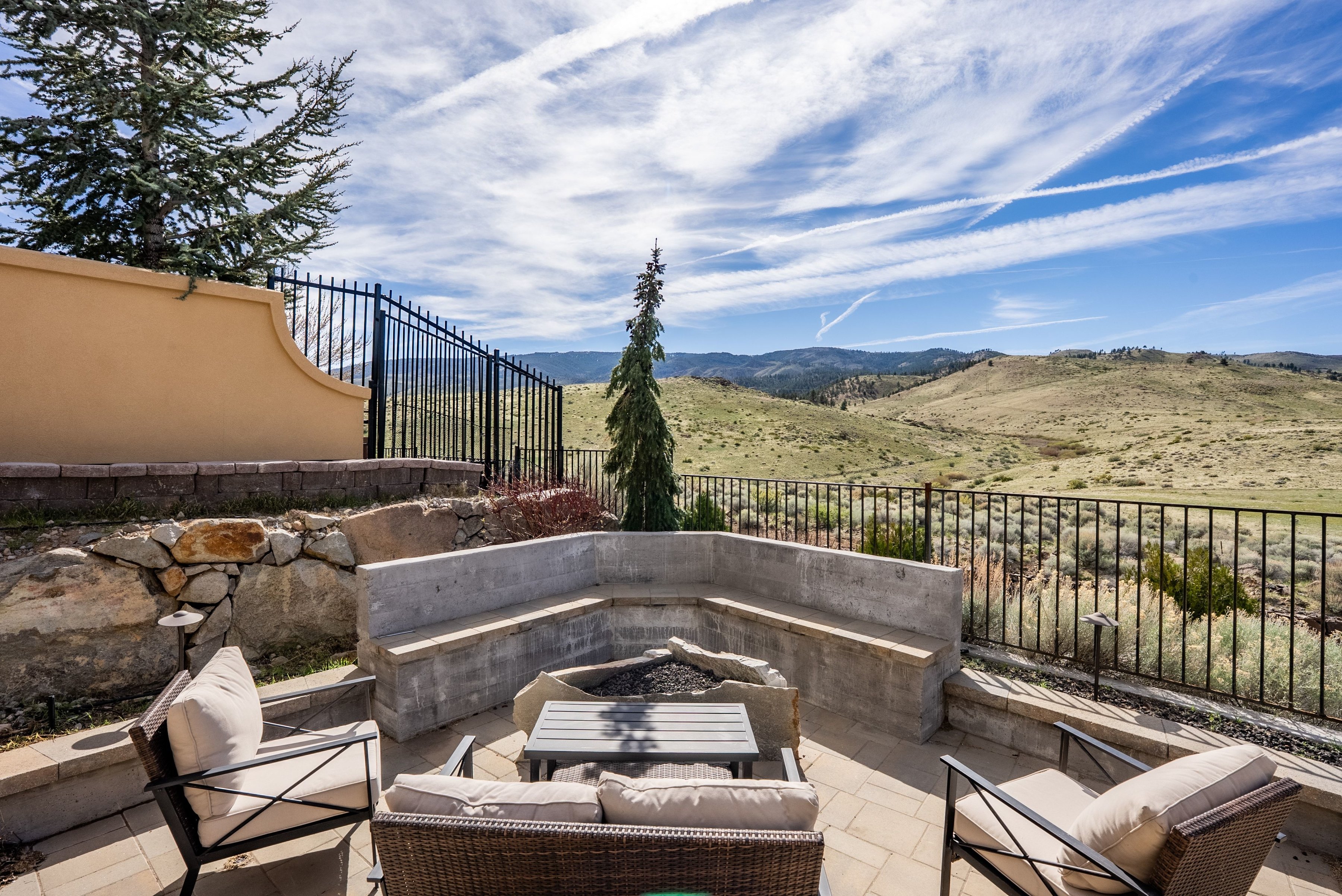  Luxurious Modern Farmhouse with Breathtaking Views - 物件實景