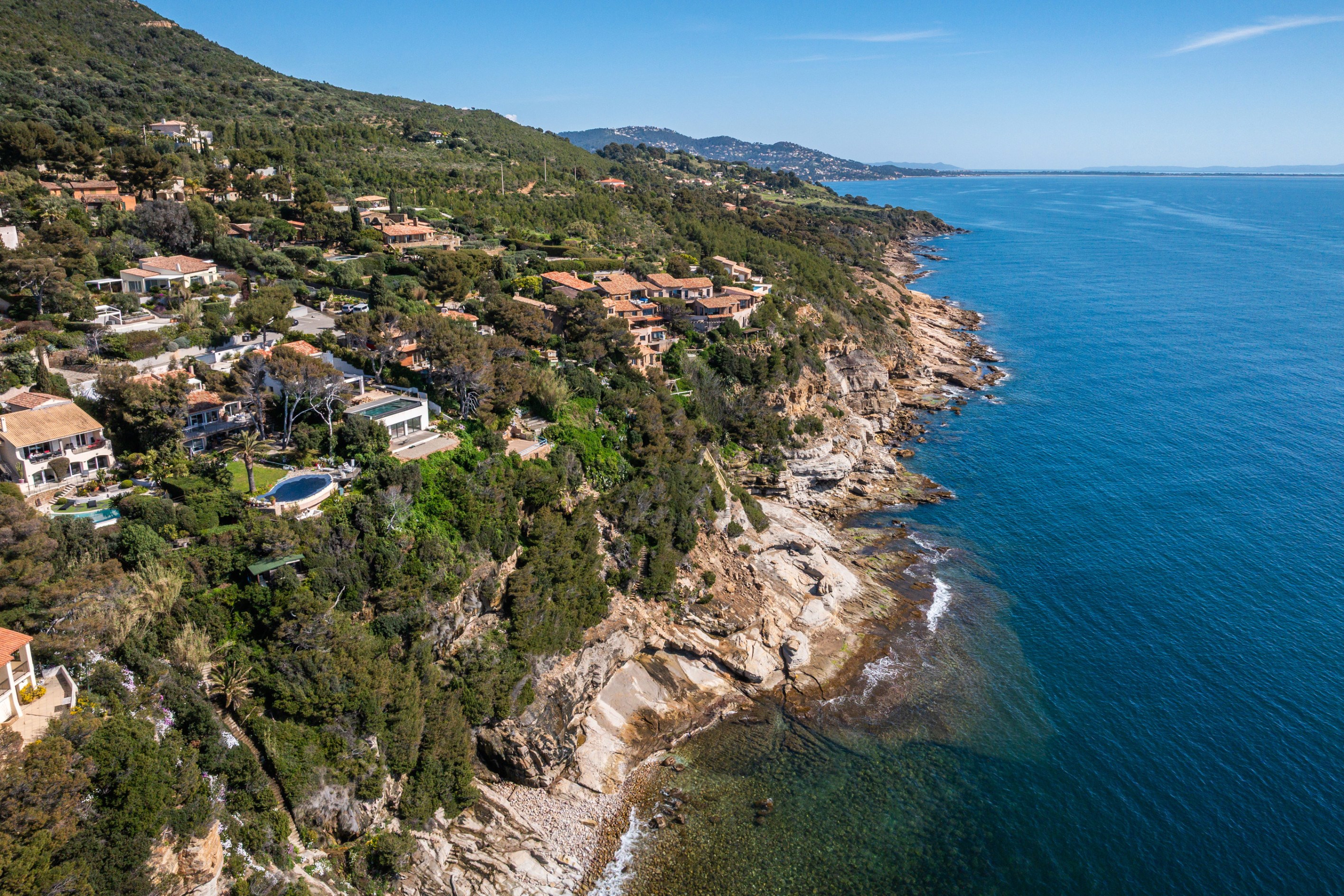  Carqueiranne – Provençal Villa with Exceptional Panoramic Sea Views - 物件實景
