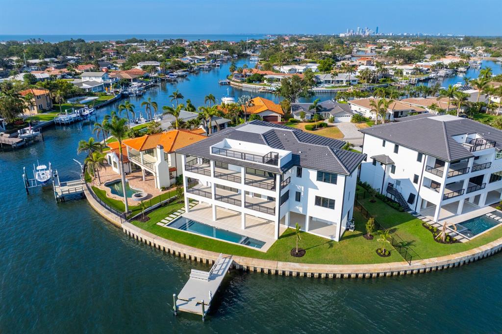 St Petersburg, Florida, 33703, United States, 5 Bedrooms Bedrooms, ,6 BathroomsBathrooms,Residential,For Sale,1856126
