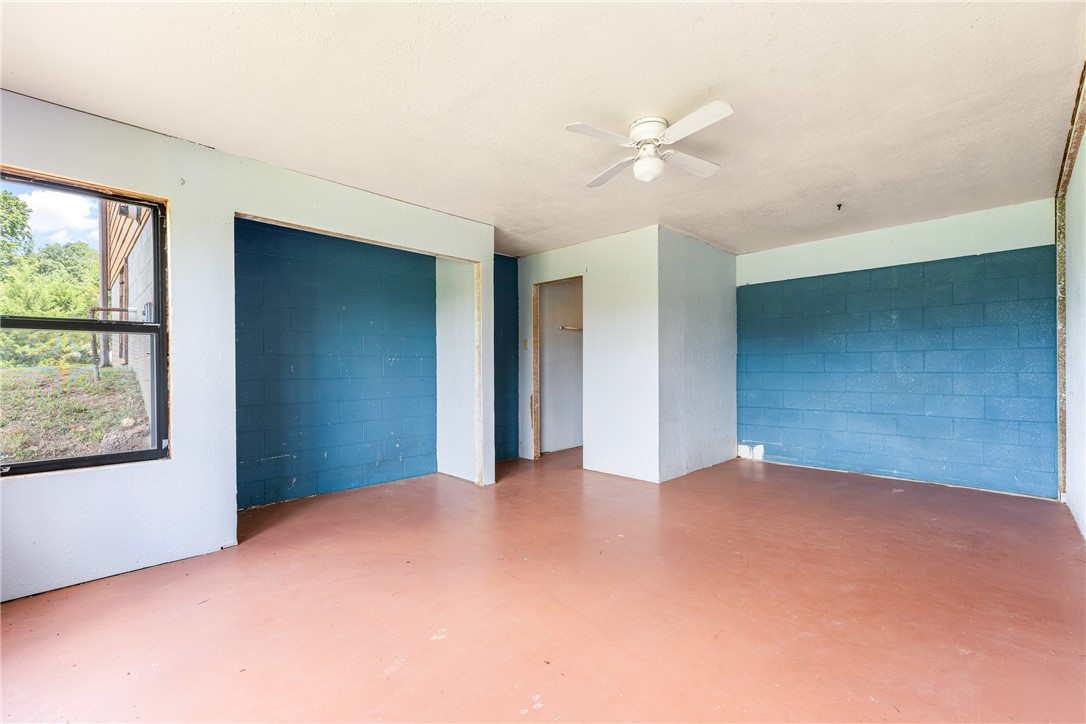 Huntsville, Arkansas, 72740, United States, 3 Bedrooms Bedrooms, ,4 BathroomsBathrooms,Residential,For Sale,1907713
