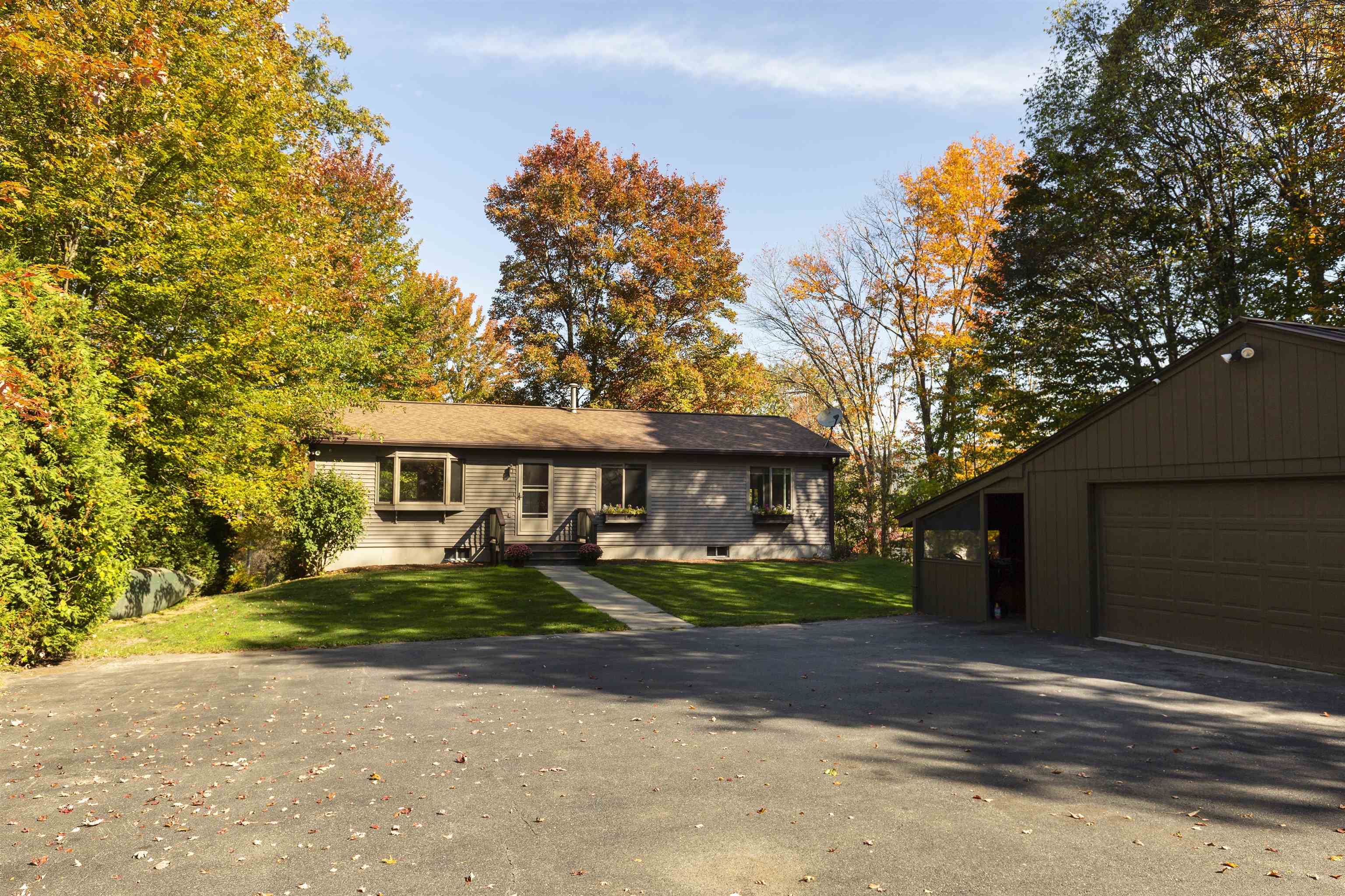 Lebanon, New Hampshire, 03755, United States, 3 Bedrooms Bedrooms, ,2 BathroomsBathrooms,Residential,For Sale,1962612