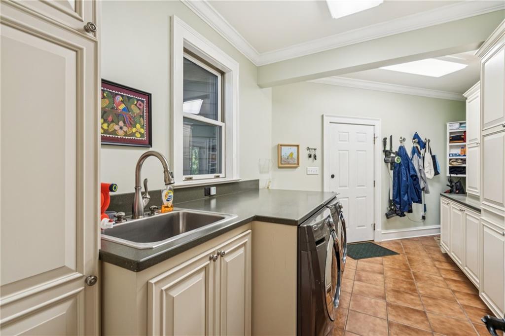 Big Canoe, Georgia, 30143, United States, 5 Bedrooms Bedrooms, ,6 BathroomsBathrooms,Residential,For Sale,1973860