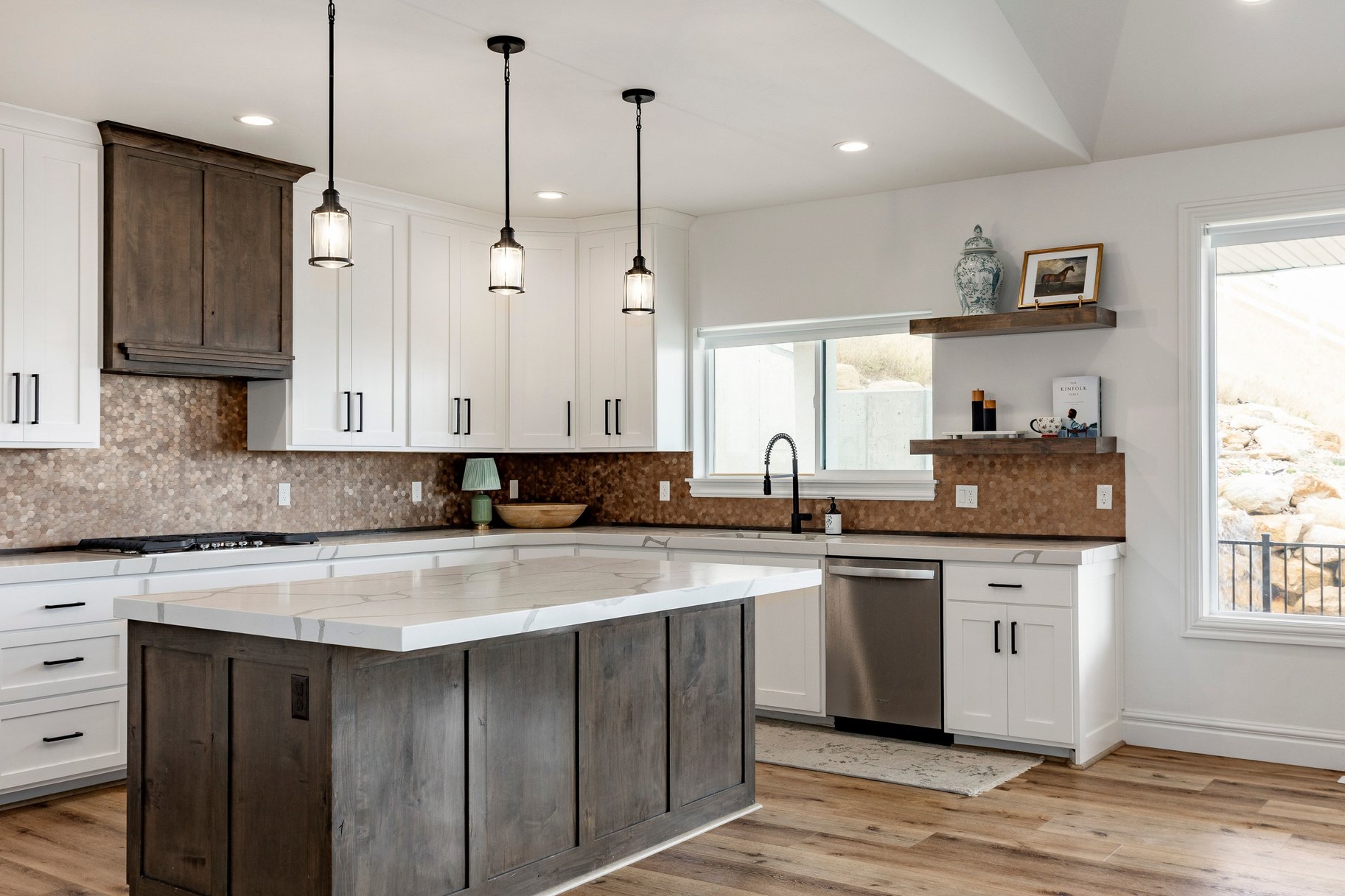  Custom Home with Fully Finished ADU Near Golf, Trails & Mountain Views - 物件實景
