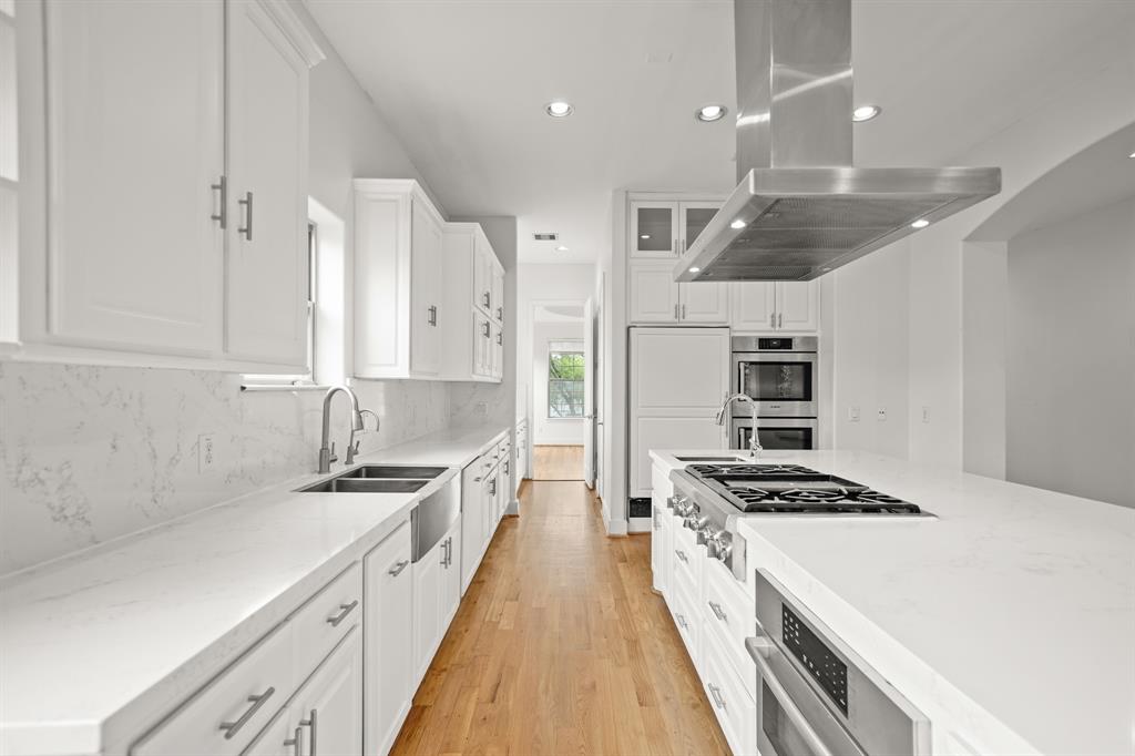 Houston, Texas, 77096, United States, 4 Bedrooms Bedrooms, ,6 BathroomsBathrooms,Residential,For Sale,1827201