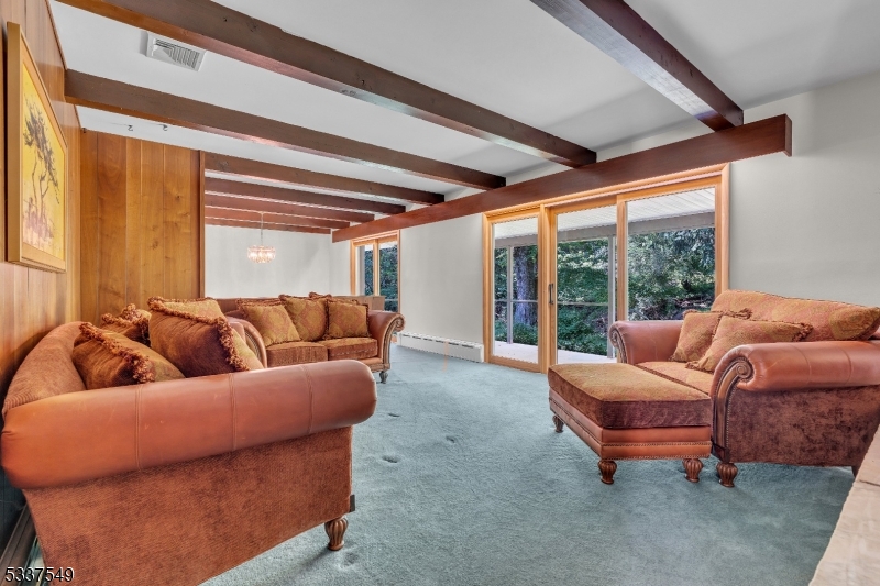 Raritan Twp., New Jersey, 08822, United States, 3 Bedrooms Bedrooms, ,2 BathroomsBathrooms,Residential,For Sale,1951157