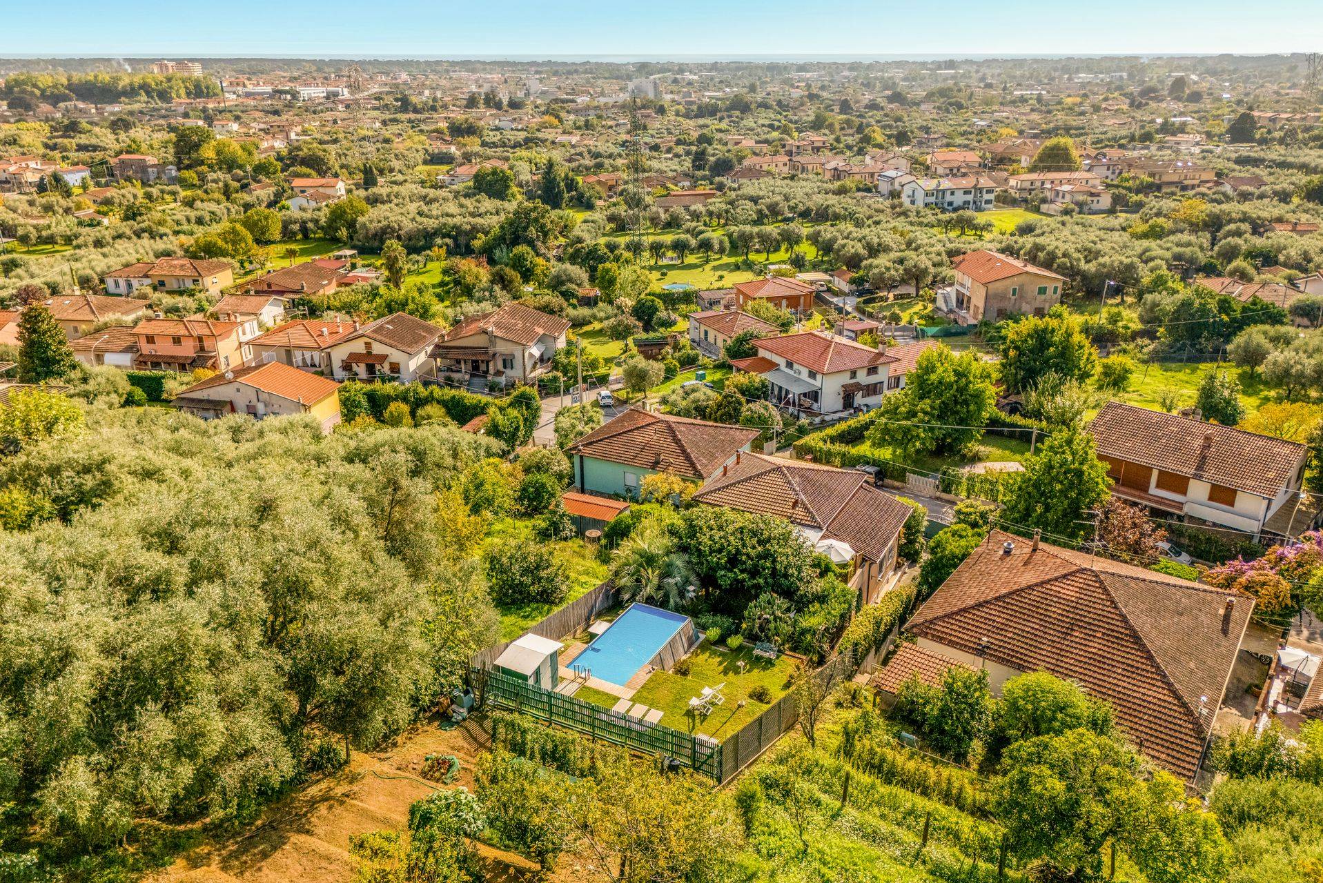 Pietrasanta, Lucca, 55045, IT, 2 Bedrooms Bedrooms, ,3 BathroomsBathrooms,Residential,For Sale,1950979