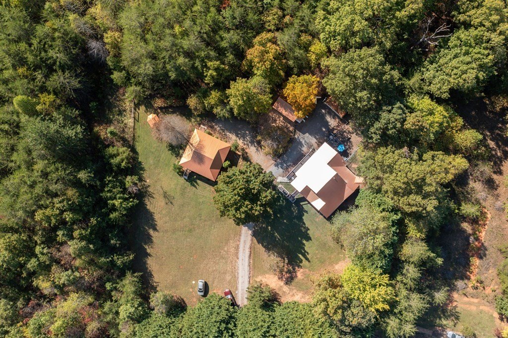 Hiawassee, Georgia, 30546, United States, 2 Bedrooms Bedrooms, ,3 BathroomsBathrooms,Residential,For Sale,1979579