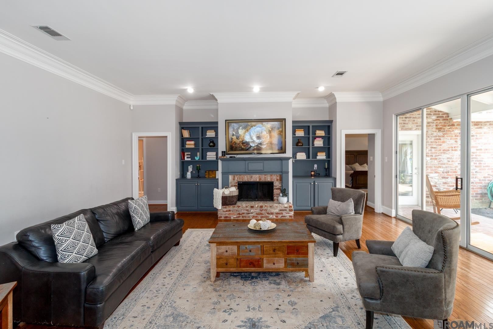 Baton Rouge, Louisiana, 70808, United States, 4 Bedrooms Bedrooms, ,3 BathroomsBathrooms,Residential,For Sale,1935637
