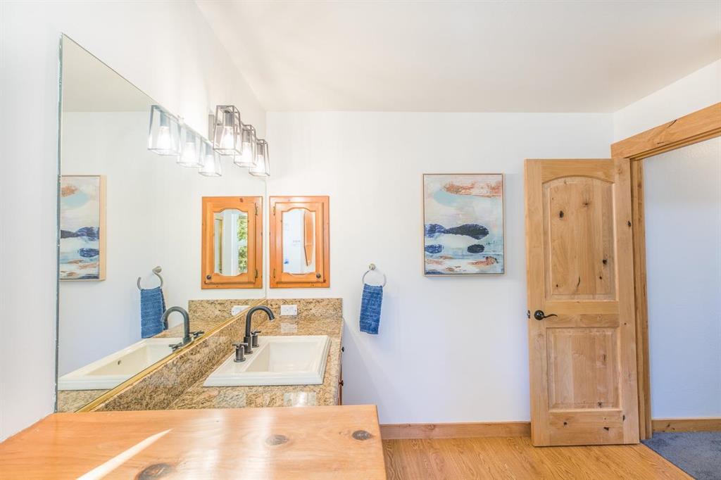 Lake Almanor Country Club, California, 96137, United States, 3 Bedrooms Bedrooms, ,2 BathroomsBathrooms,Residential,For Sale,1961541