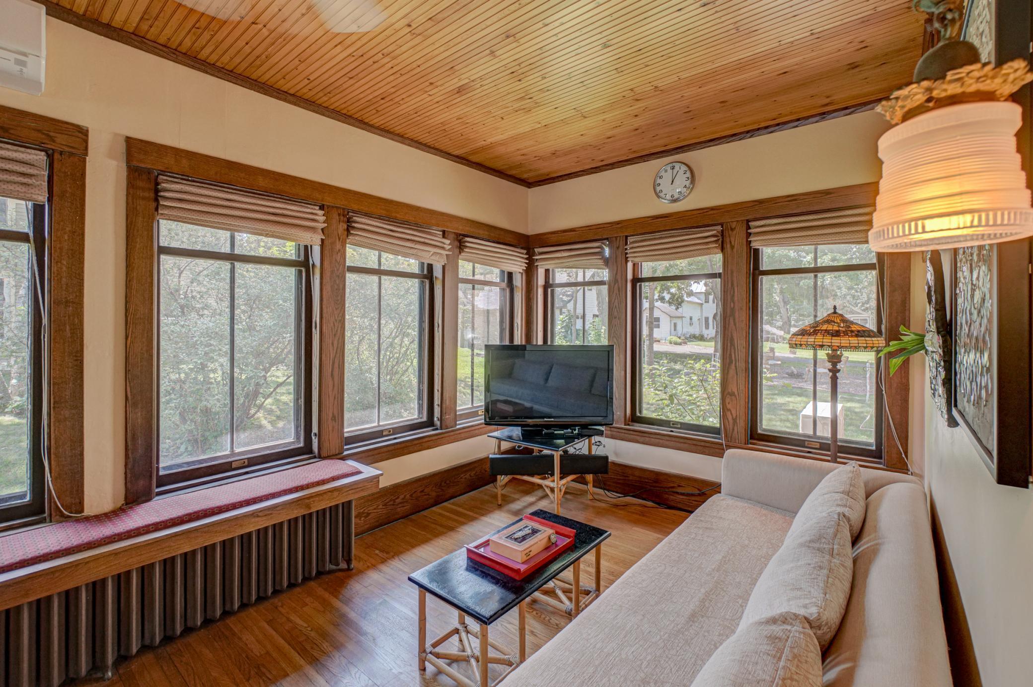 Stillwater, Minnesota, 55082, United States, 4 Bedrooms Bedrooms, ,2 BathroomsBathrooms,Residential,For Sale,1916942
