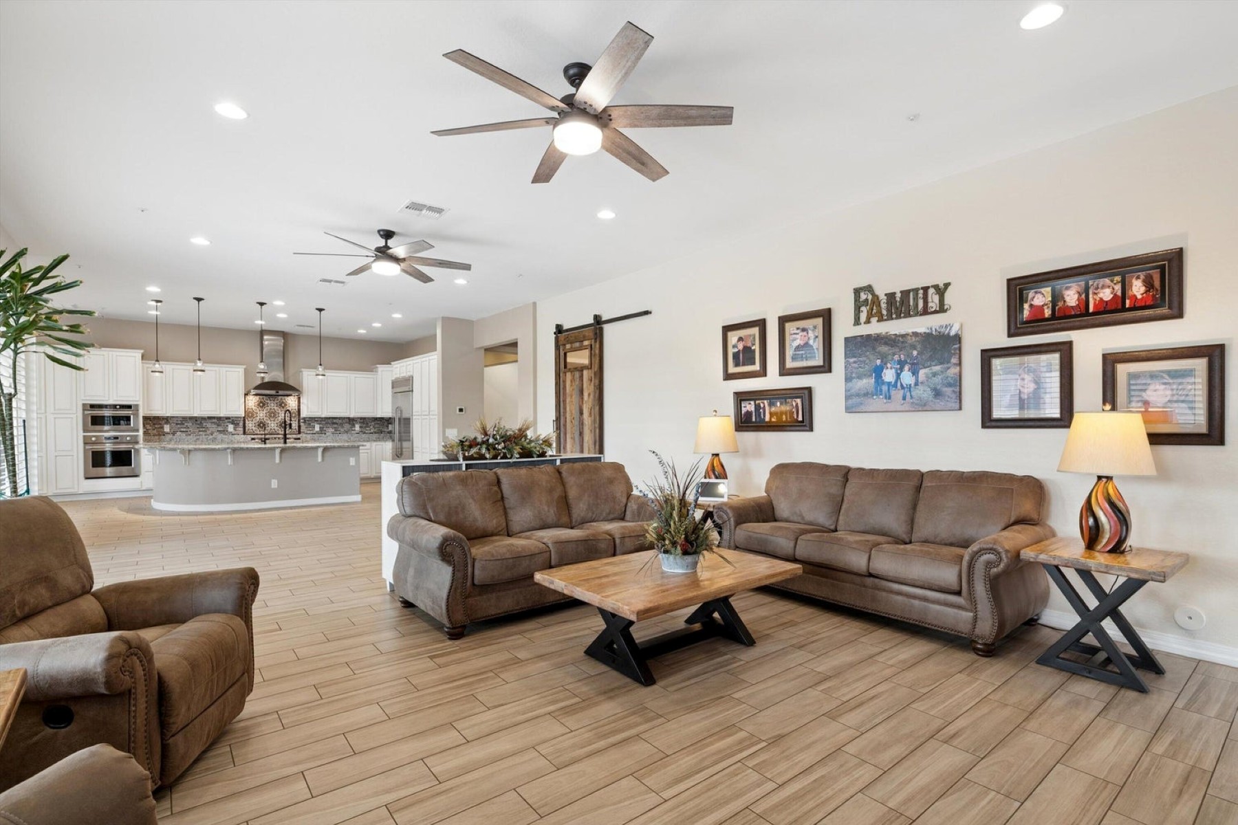  7551 W Saguaro Park Lane  Peoria, AZ - 物件實景