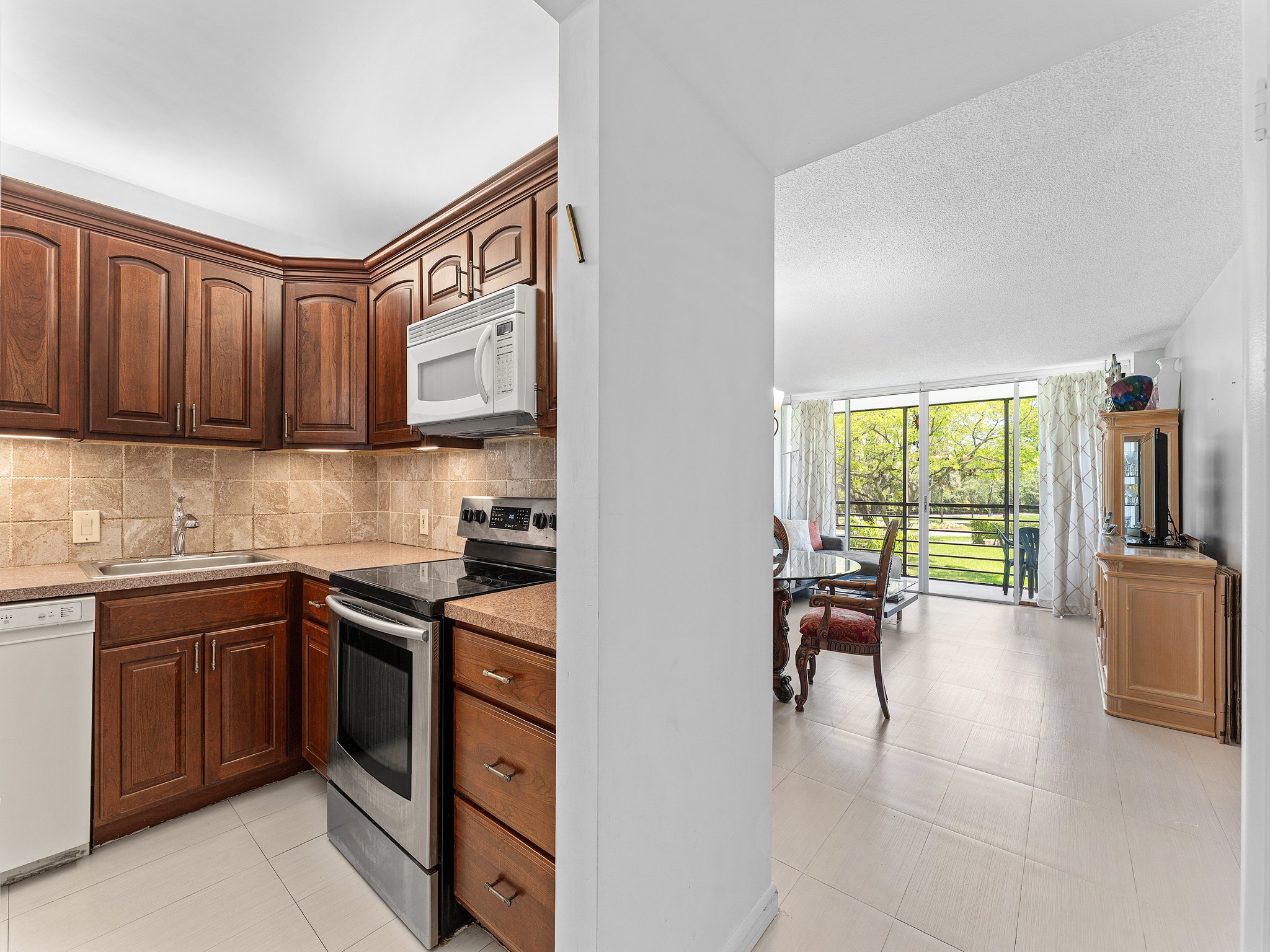  20500 W Country Club Drive, Aventura, FL, 33180 - 物件實景