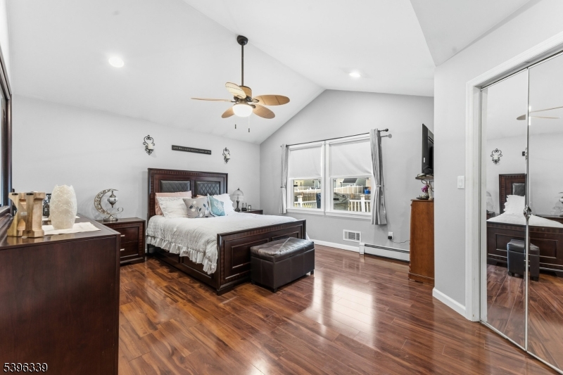 Dunellen Boro, New Jersey, 08812, United States, 3 Bedrooms Bedrooms, ,2 BathroomsBathrooms,Residential,For Sale,1991151