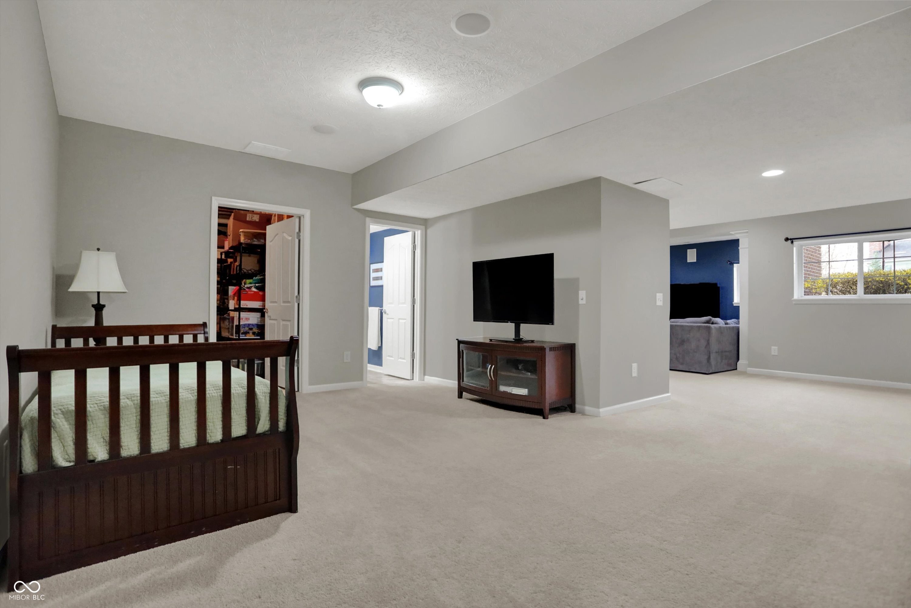 Zionsville, Indiana, 46077, United States, 4 Bedrooms Bedrooms, ,4 BathroomsBathrooms,Residential,For Sale,1880613