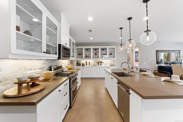 Murrieta, California, 92563, United States, 4 Bedrooms Bedrooms, ,3 BathroomsBathrooms,Residential,For Sale,1930051