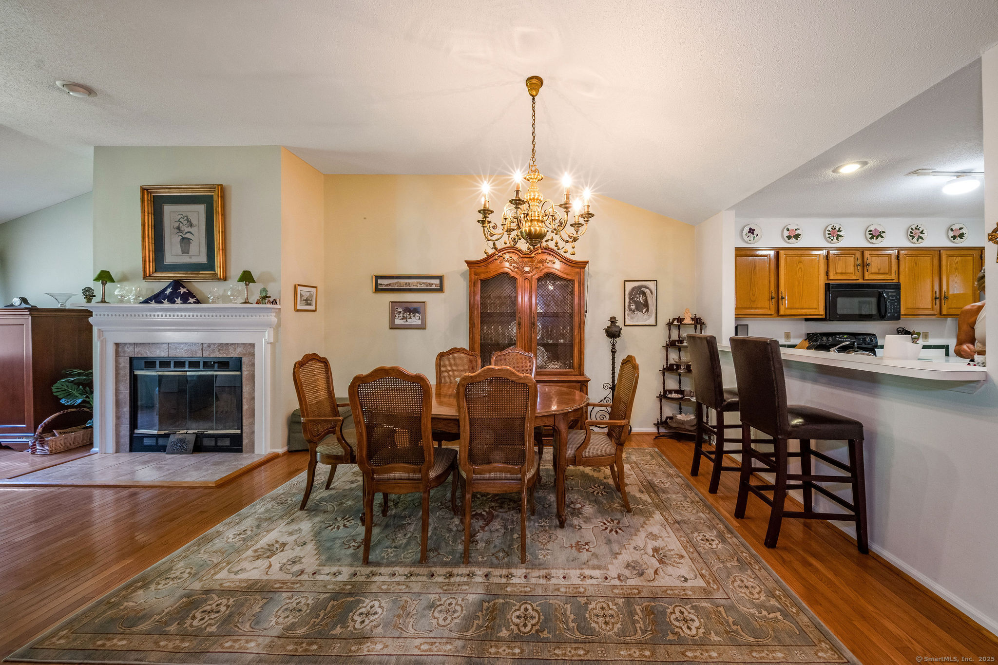 Madison, Connecticut, 06443, United States, 2 Bedrooms Bedrooms, ,3 BathroomsBathrooms,Residential,For Sale,1926954