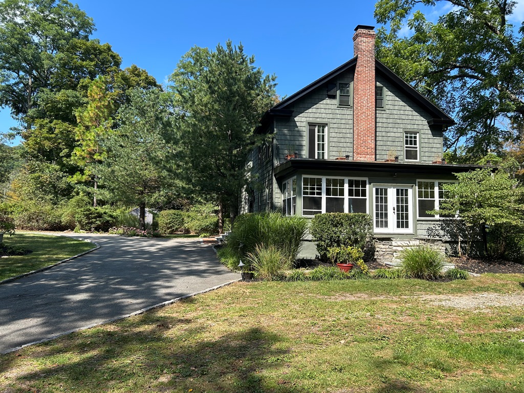 Holmes, New York, 12531, United States, 4 Bedrooms Bedrooms, ,2 BathroomsBathrooms,Residential,For Sale,1979476