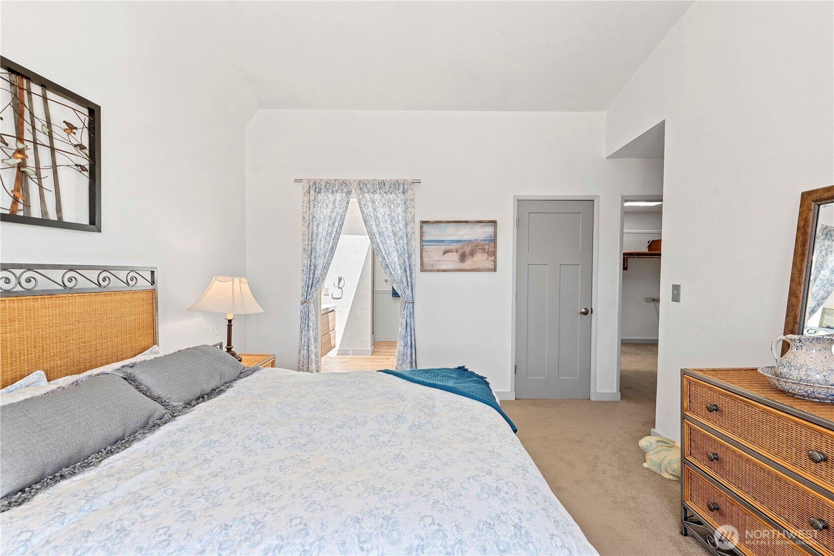 East Wenatchee, Washington, 98802, United States, 3 Bedrooms Bedrooms, ,2 BathroomsBathrooms,Residential,For Sale,1876357