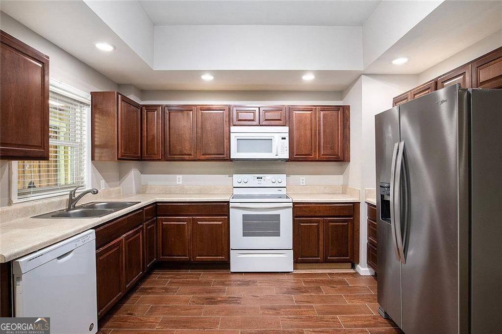 Buford, Georgia, 30518, United States, 7 Bedrooms Bedrooms, ,4 BathroomsBathrooms,Residential,For Sale,1964442